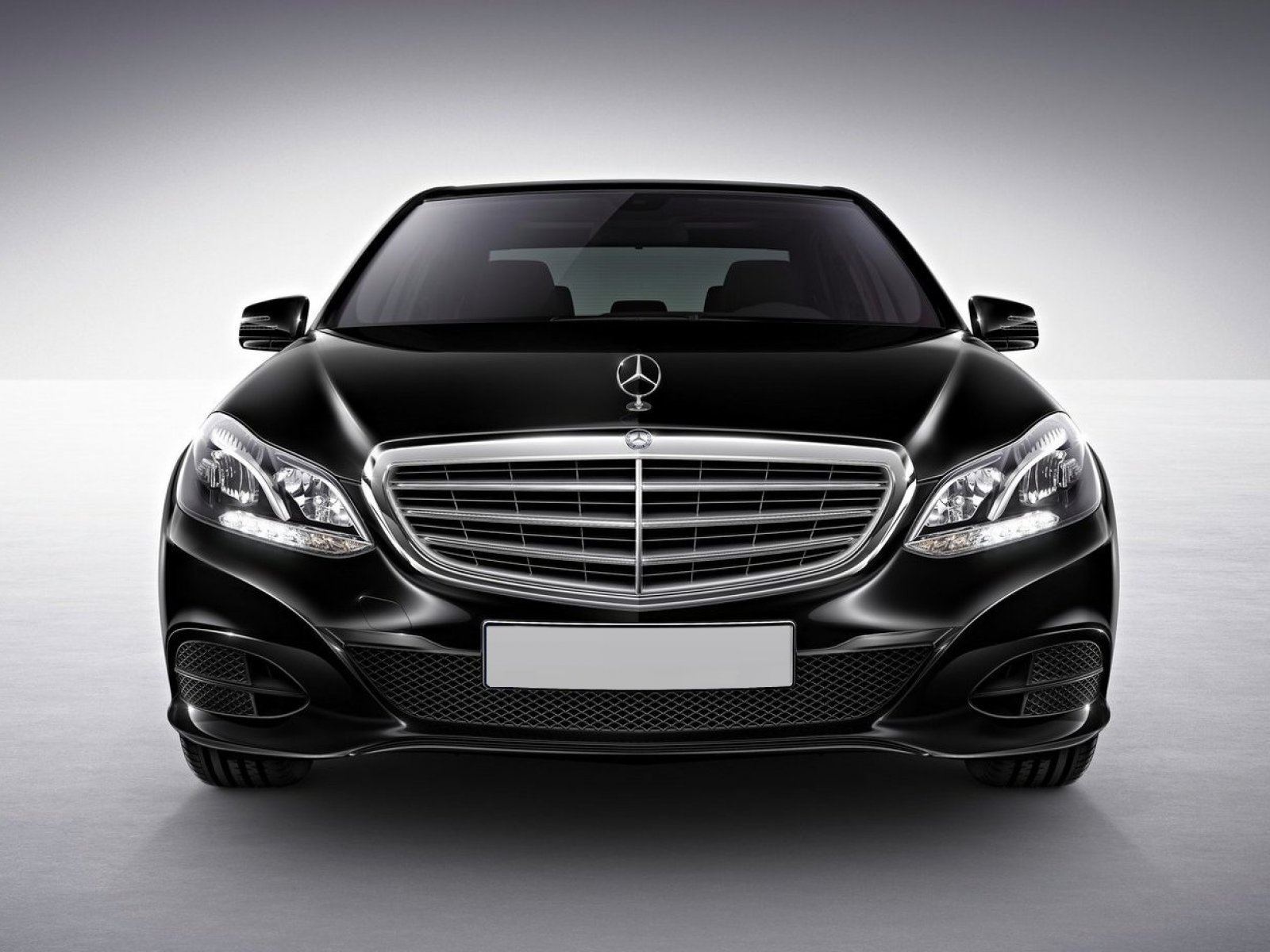 Mercedes Benz 00 21 Price Pictures And Specs Pakwheels
