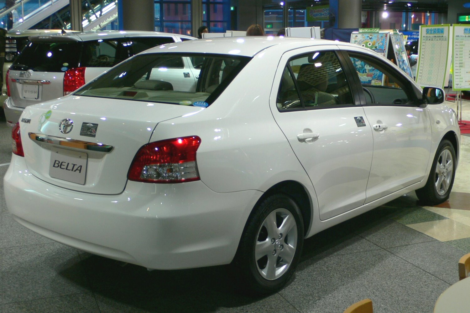 Toyota Belta Exterior 