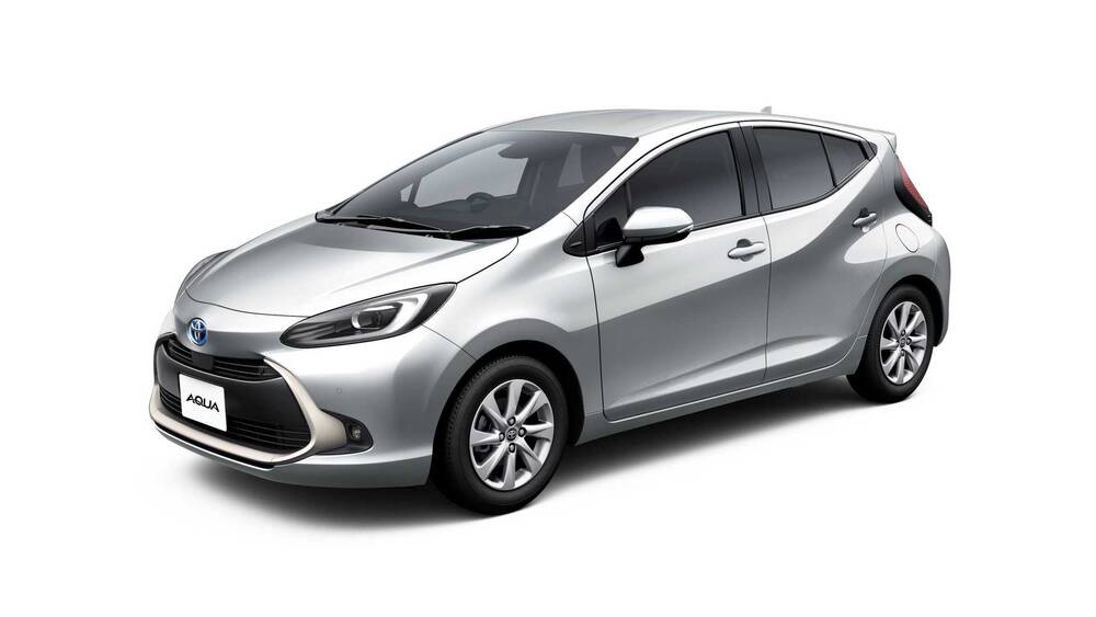 Toyota Aqua Price in Pakistan, Images, Reviews & Specs | PakWheels