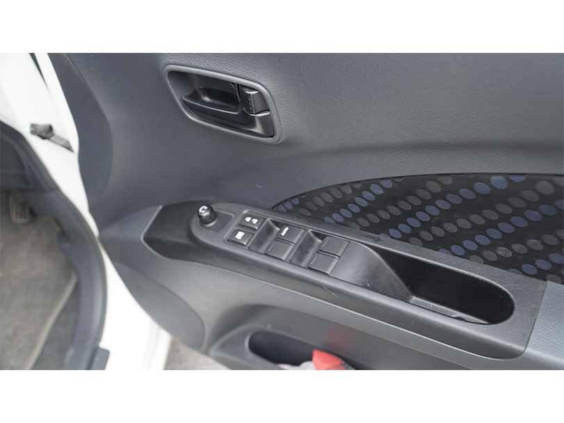 Suzuki Cultus 2024 Interior Window Controls