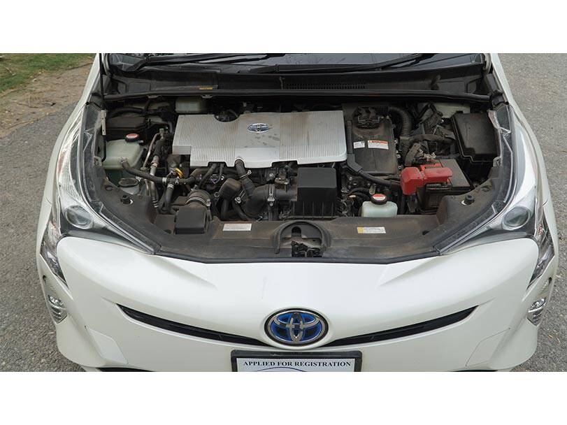 Toyota Prius 4th Generation Exterior Engine