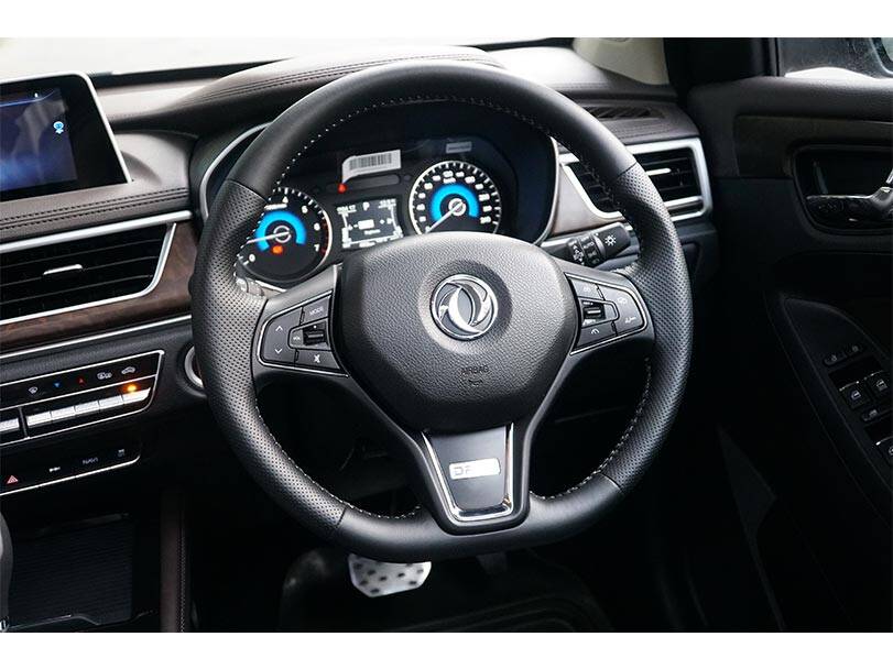 ڈی۔ ایف۔ ایس۔ کے (DFSK) Glory 580 Interior Steering Wheel