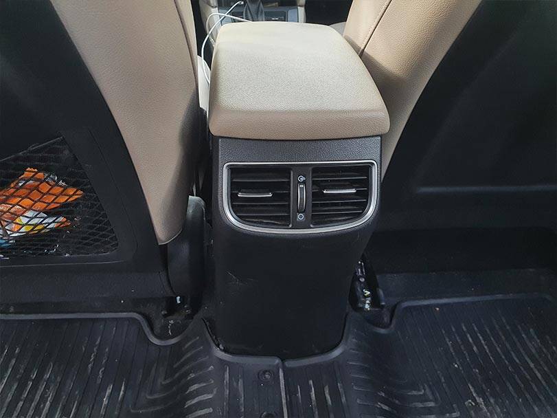 Hyundai Elantra 2024 Interior Rear AC