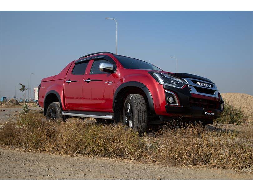 Isuzu D-Max V-Cross Limited GTX Edition Price in Pakistan, Specification &  Features