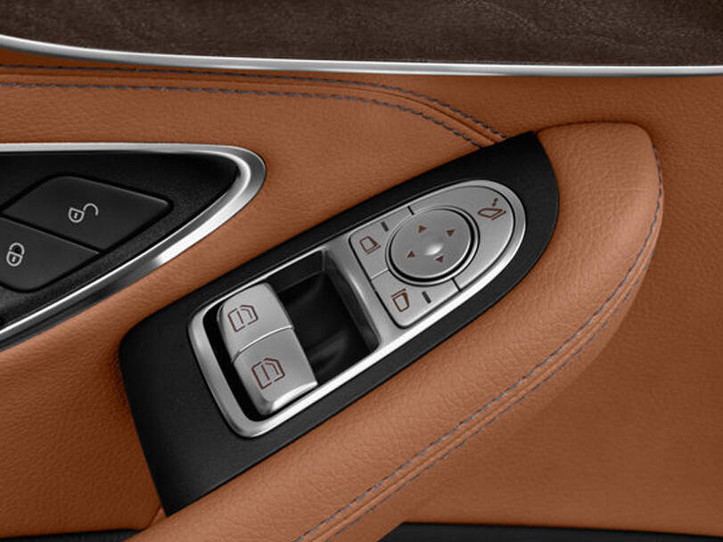 Mercedes Benz C Class Coupe Interior 