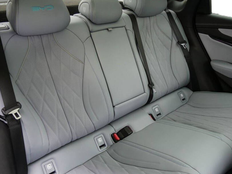 بی وائی ڈی سیل 2025 Interior Rear Seats