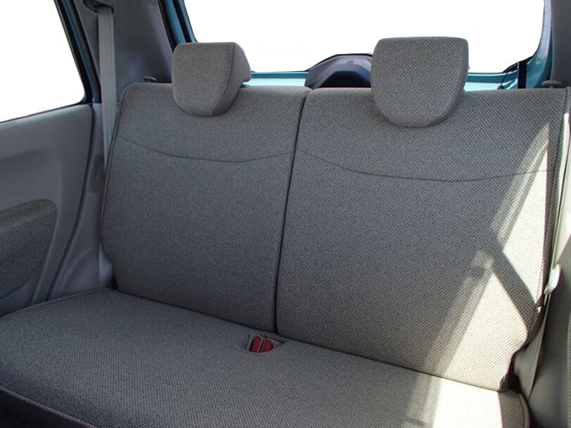 سوزوکی آلٹو لپین Interior 
