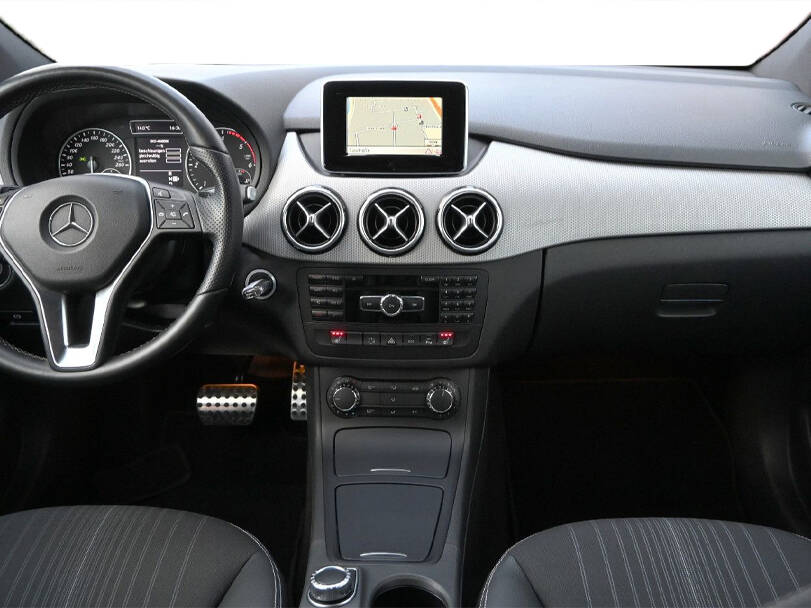 Mercedes Benz B Class Interior 