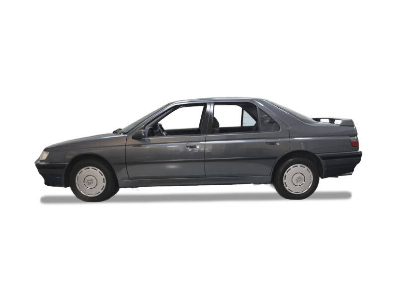 پیوژو 605 Exterior Side View
