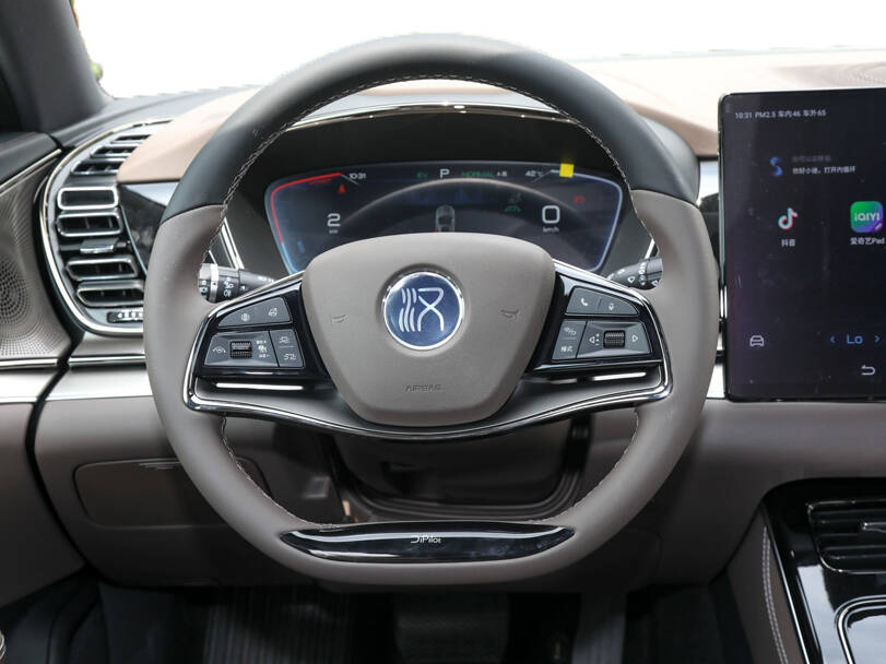 BYD Han Exterior Steering Wheel