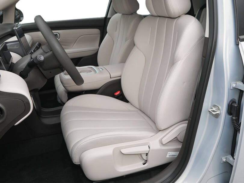 GUGO AION UT 2025 Exterior Front Seats
